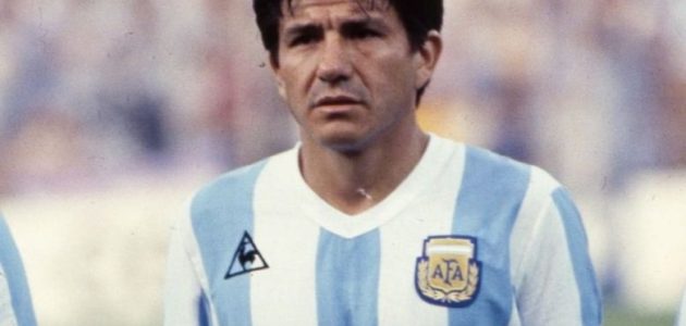 وفاة لاعب الأرجنتين السابق لويس غالفان بطل كاس العالم 1978