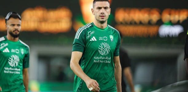 ديميرال يفسر تعثر الأهلي أمام الشباب