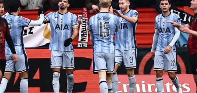 توتنهام يفقد نجمه أمام مانشستر يونايتد